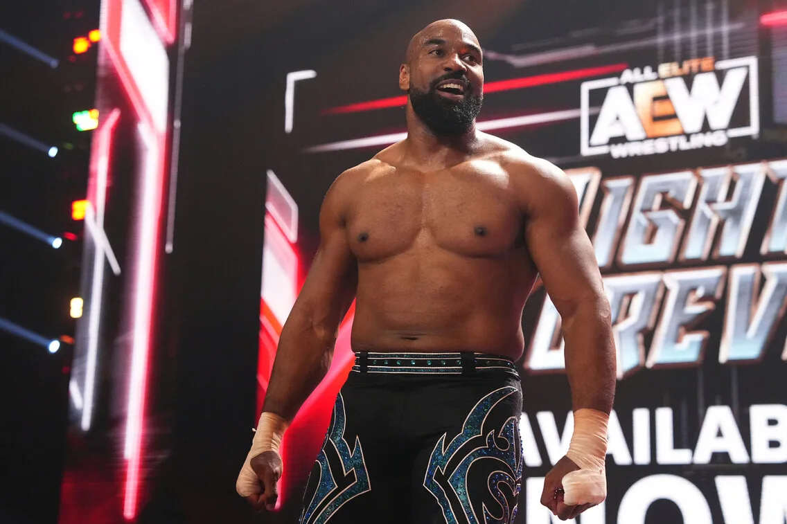Оригинален член на AEW е с изтичащ договор