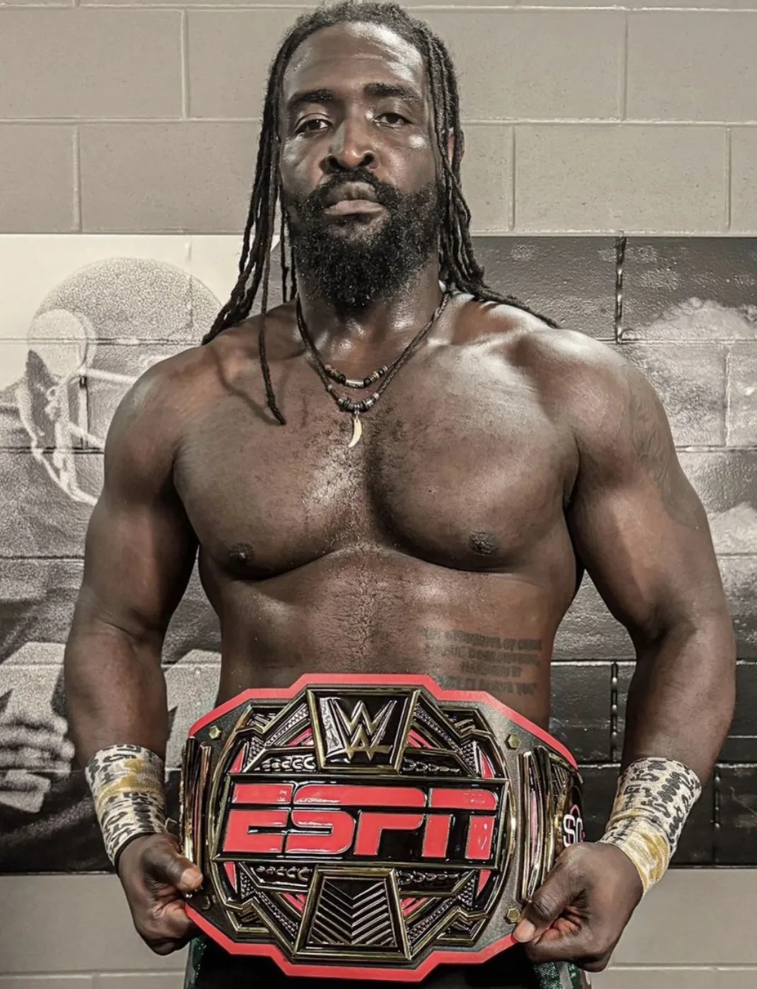 Oba Femi стана първият носител на отличието ESPN „Moment of the Night“