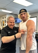 Logan Paul се възстановява добре от контузията си
