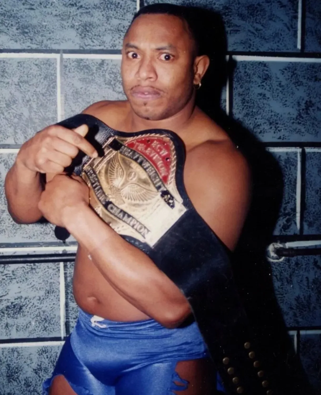 2 Cold Scorpio в затвора