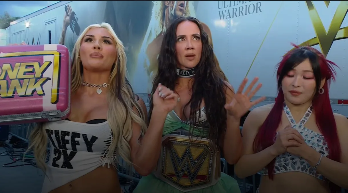 WWE SmackDown (23 октомври) - резултати: нови отборни шампионки и опит за кеширане на куфарчето