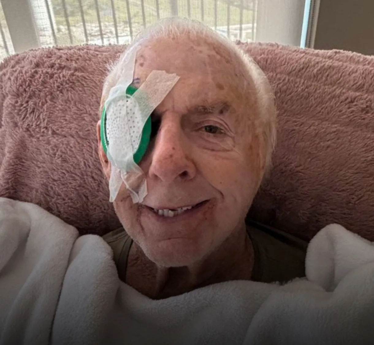 Ric Flair с послание след сполетелия го инцидент