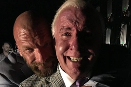 Връща ли се Ric Flair в WWE?