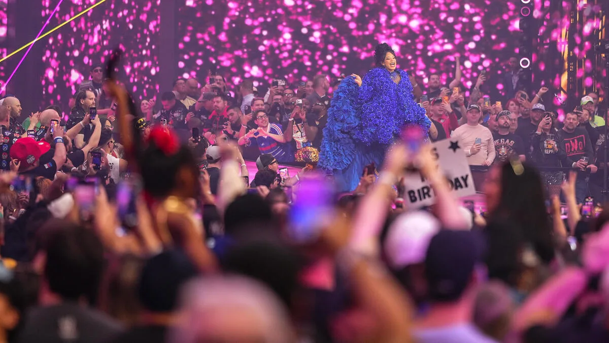 Bianca Belair продължава да има проблеми с ръцете след бременността си