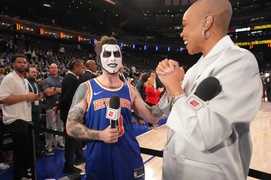 TKO организира партньорство между Danhausen и New York Knicks