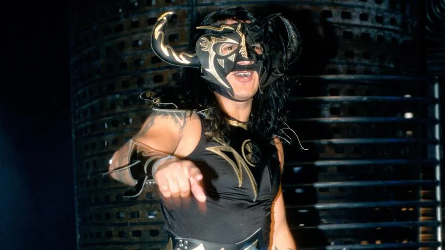 WWE пое разходите за операцията на Psicosis