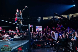 Напуска ли TNA? Mike Santana коментира бъдещето си