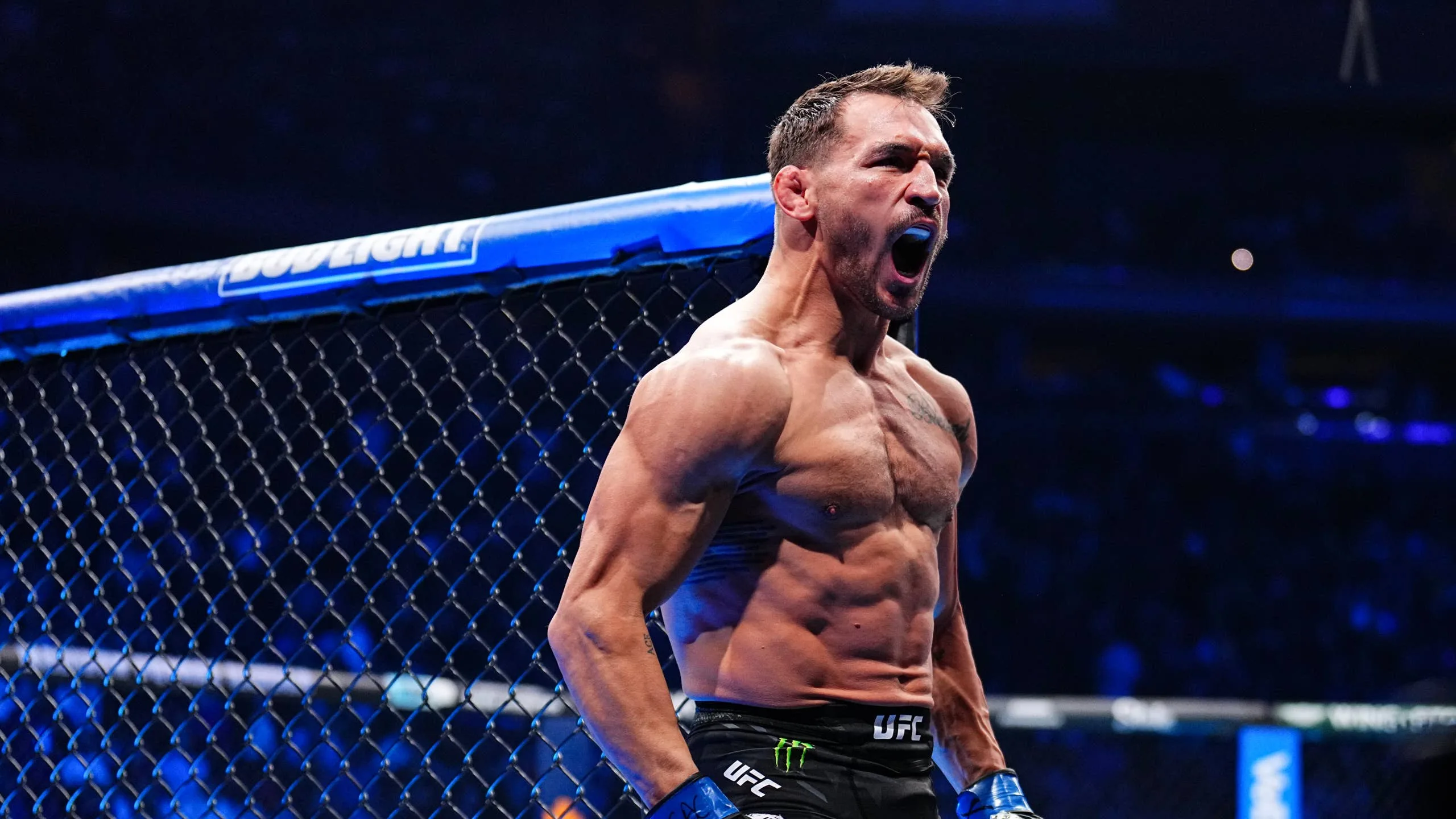 UFC боец е посетил WWE Performance Center