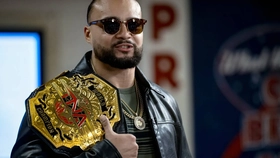 Ще се появи ли Mike Santana на WWE Saturday Night's Main Event?